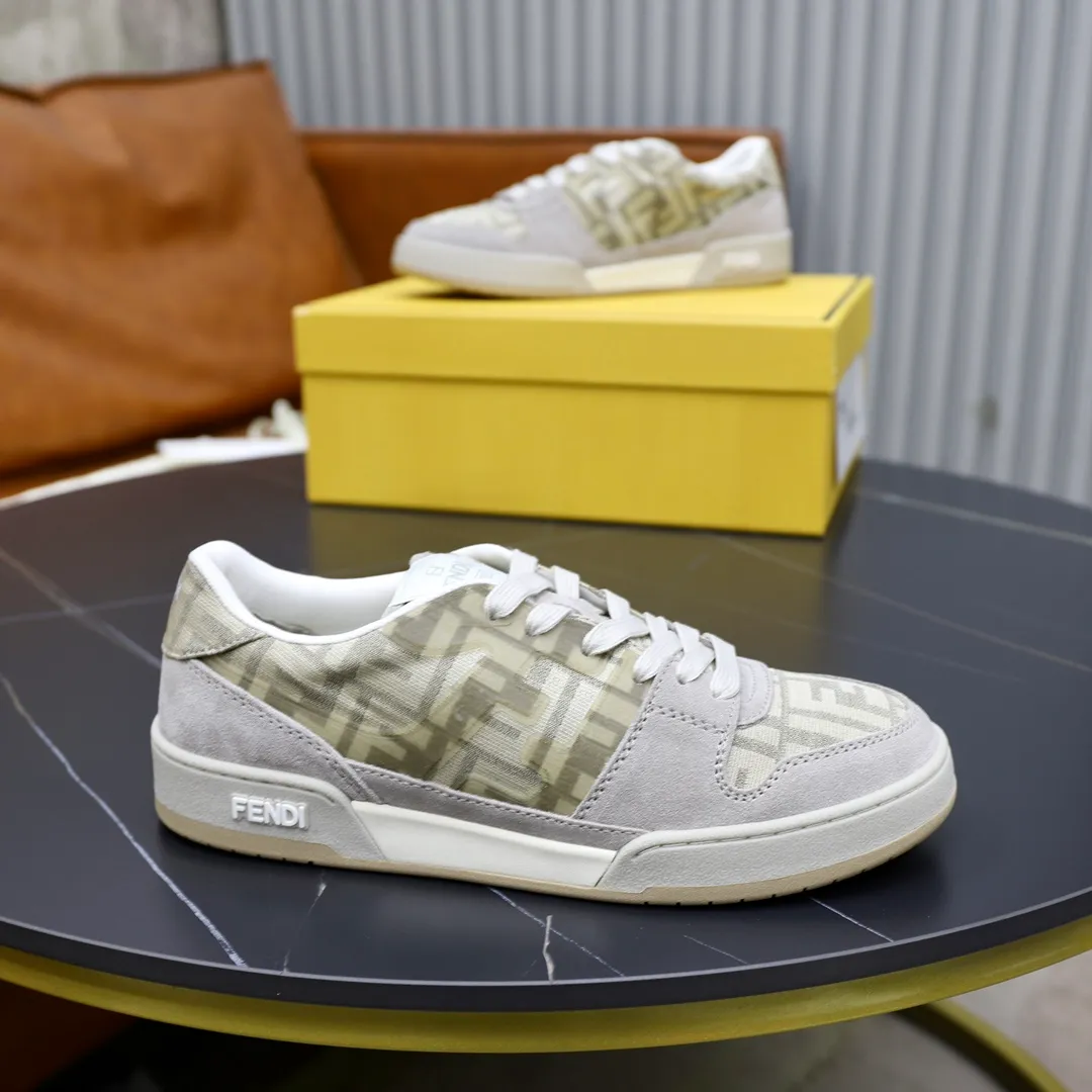Ex-factory price: 580🔥Couple model (top original order) Brand: FENDI Size: 35-44 (customized for men 38 and 45) Grade: original order quality high version Material: imported original cowhide stitching➕ high-quality and comfortable lining original TPU lightweight non-slip outsole Style category: travel fashion casual shoes versatile trend